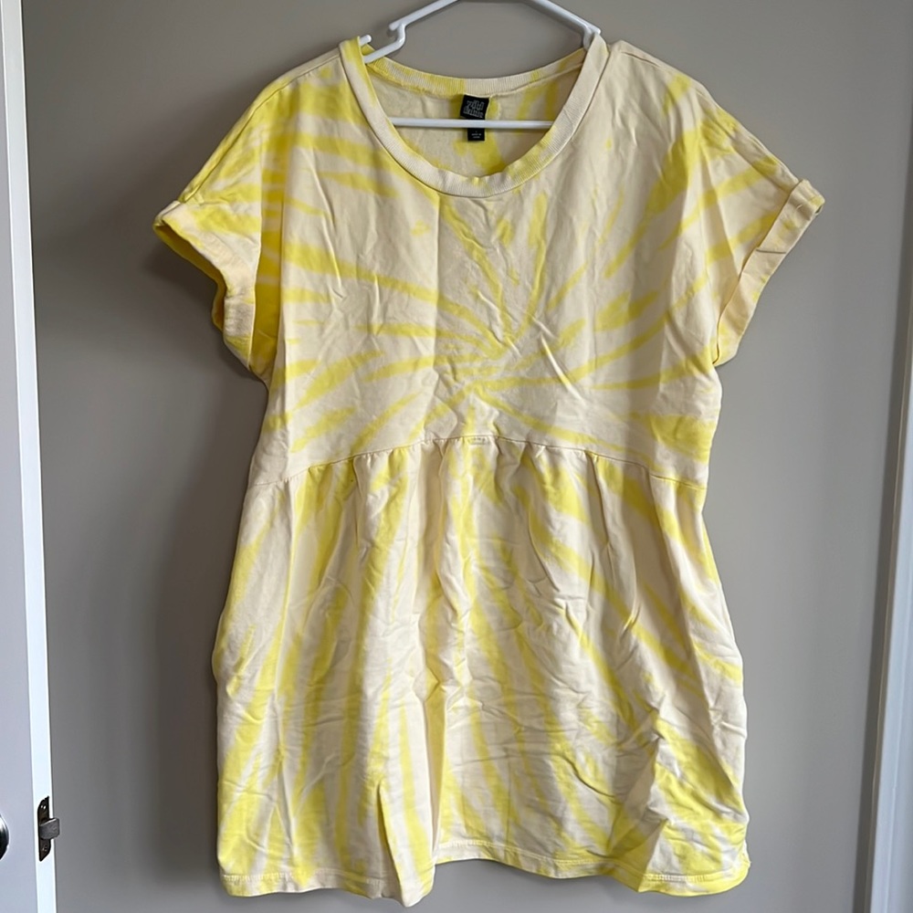 Wild Fable yellow tie dye t shirt dress with cuffed sleeves and pockets